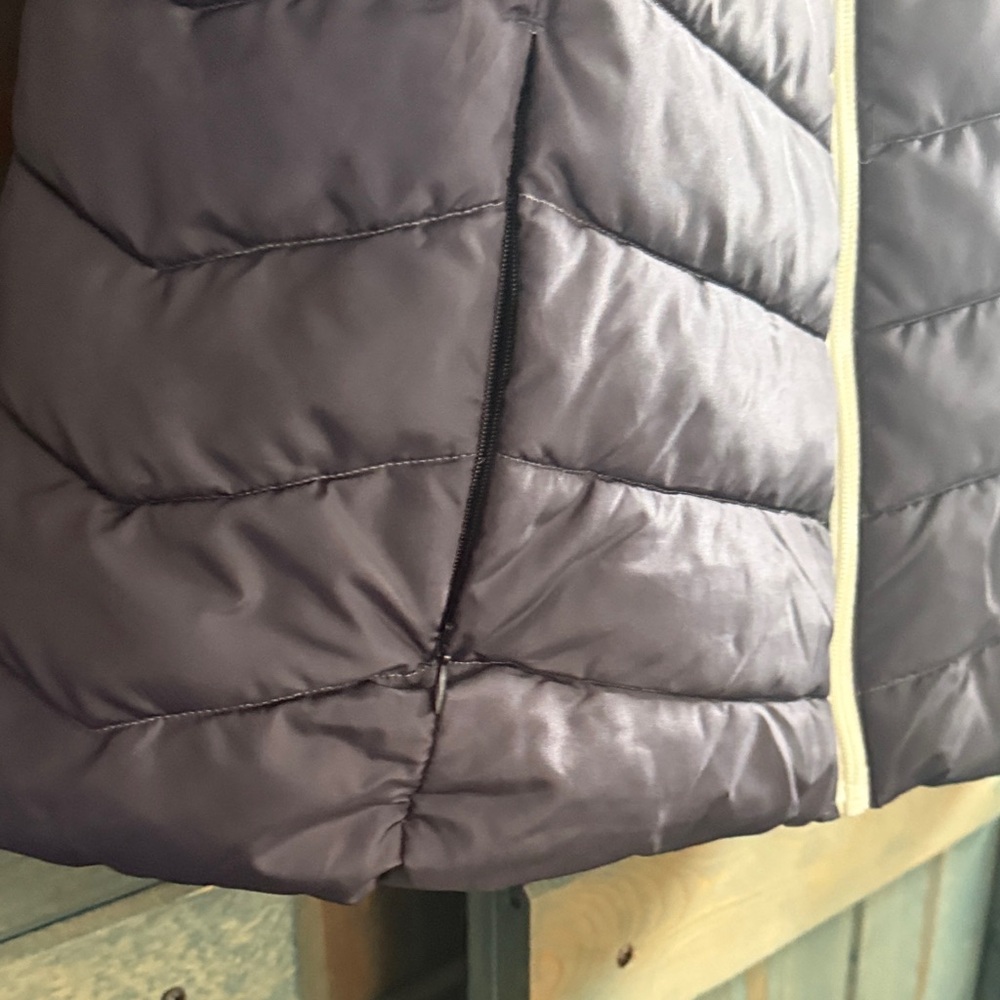 Elegant Women's Ombre Puffer Jacket - Cream and Purple - Picture 5 of 10